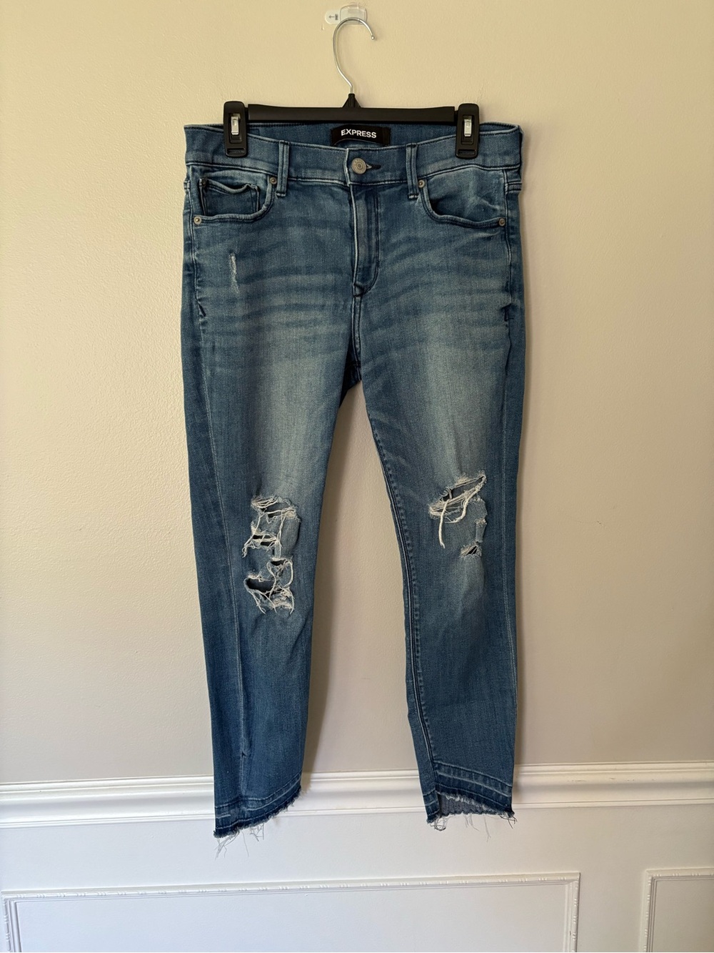 Express Women’s Mid Rise Cropped Light Blue Distressed Stretch Skinny Jeans